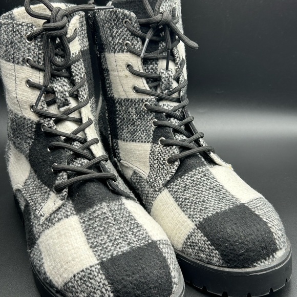 Bamboo Direct-15X Women’s Ankle Boots Plaid Black and White Size 10 NWOT - Picture 4 of 14